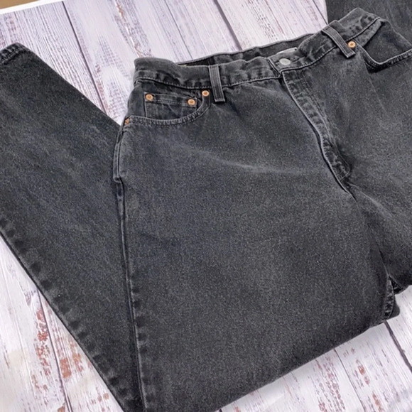 Levi’s vintage black MOM jeans relaxed fit tapered leg size 14 Regular - Picture 10 of 10